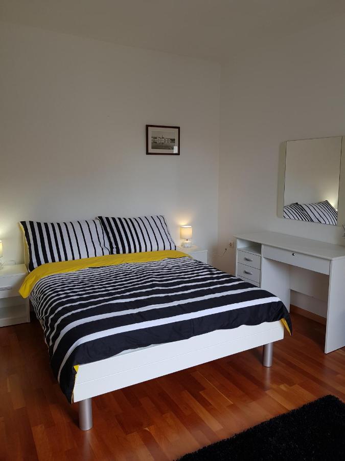 Apartment And Room Marija 크르크 외부 사진